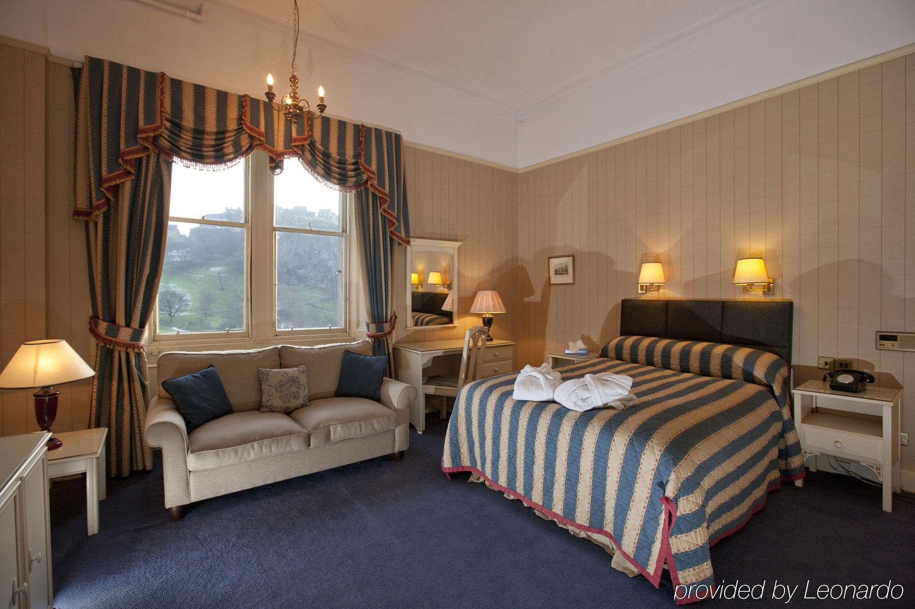 Royal Overseas League Hotel Edimburgo Quarto foto